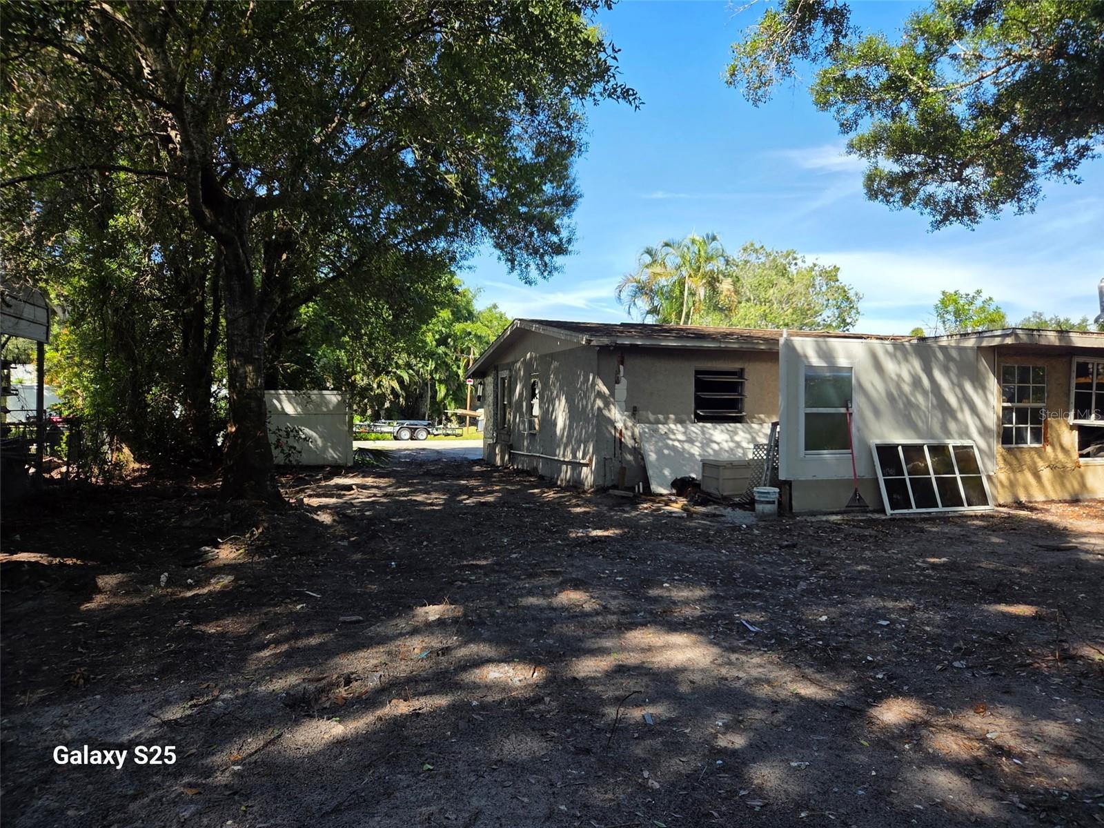 4044 S Mark Dr Property Photo 3