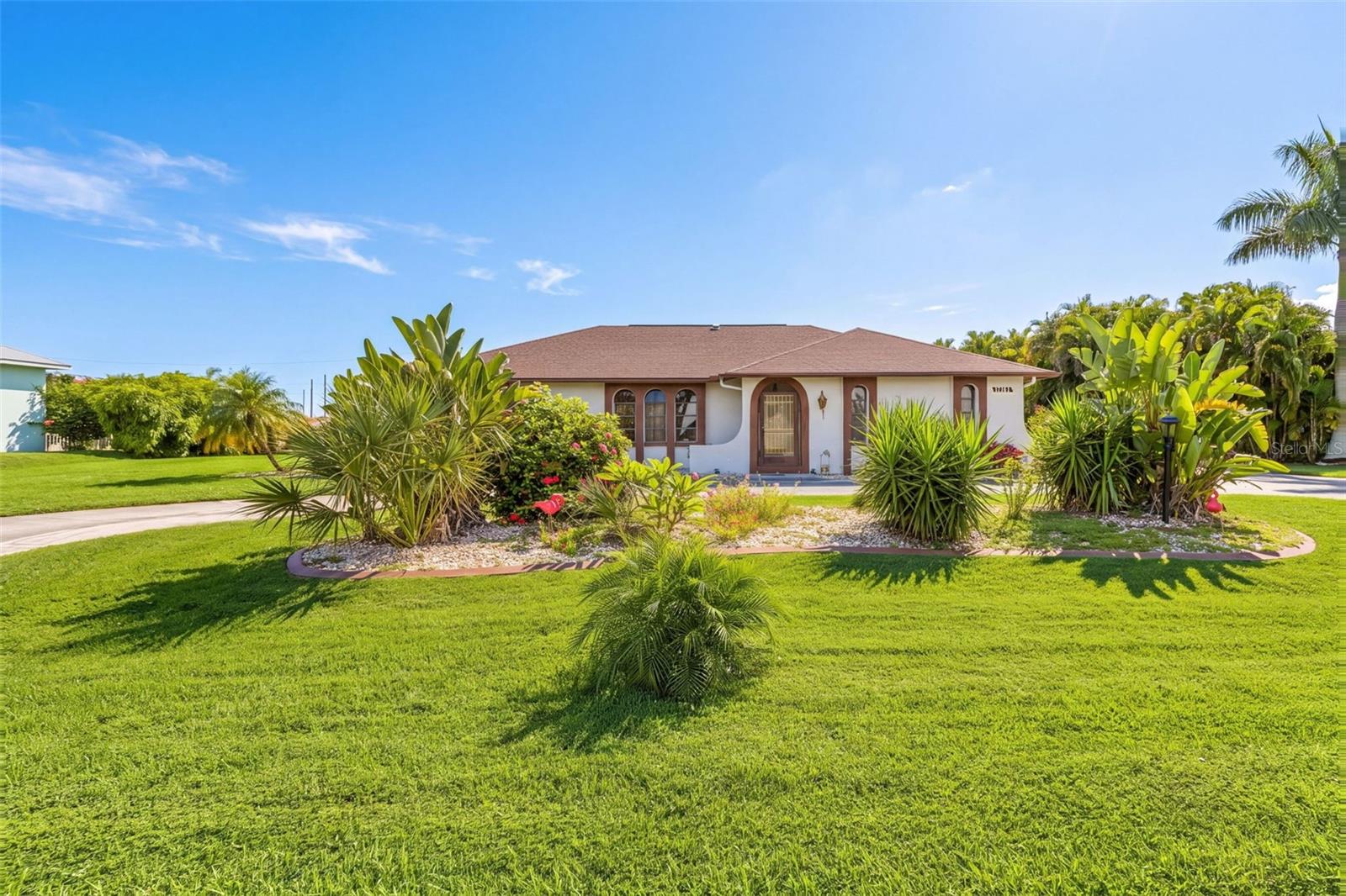 17161 Waters Edge Cir Property Photo