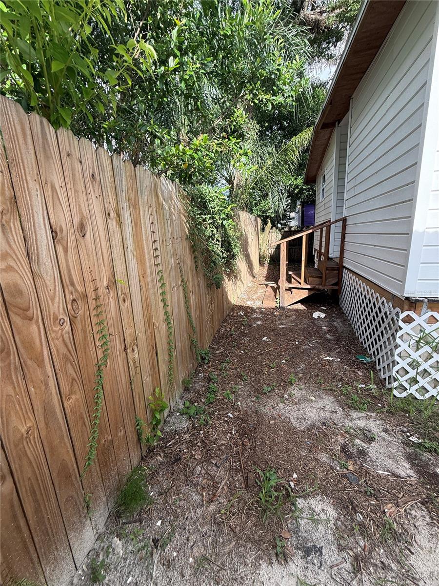 1202 E Osborne Ave Property Photo 24