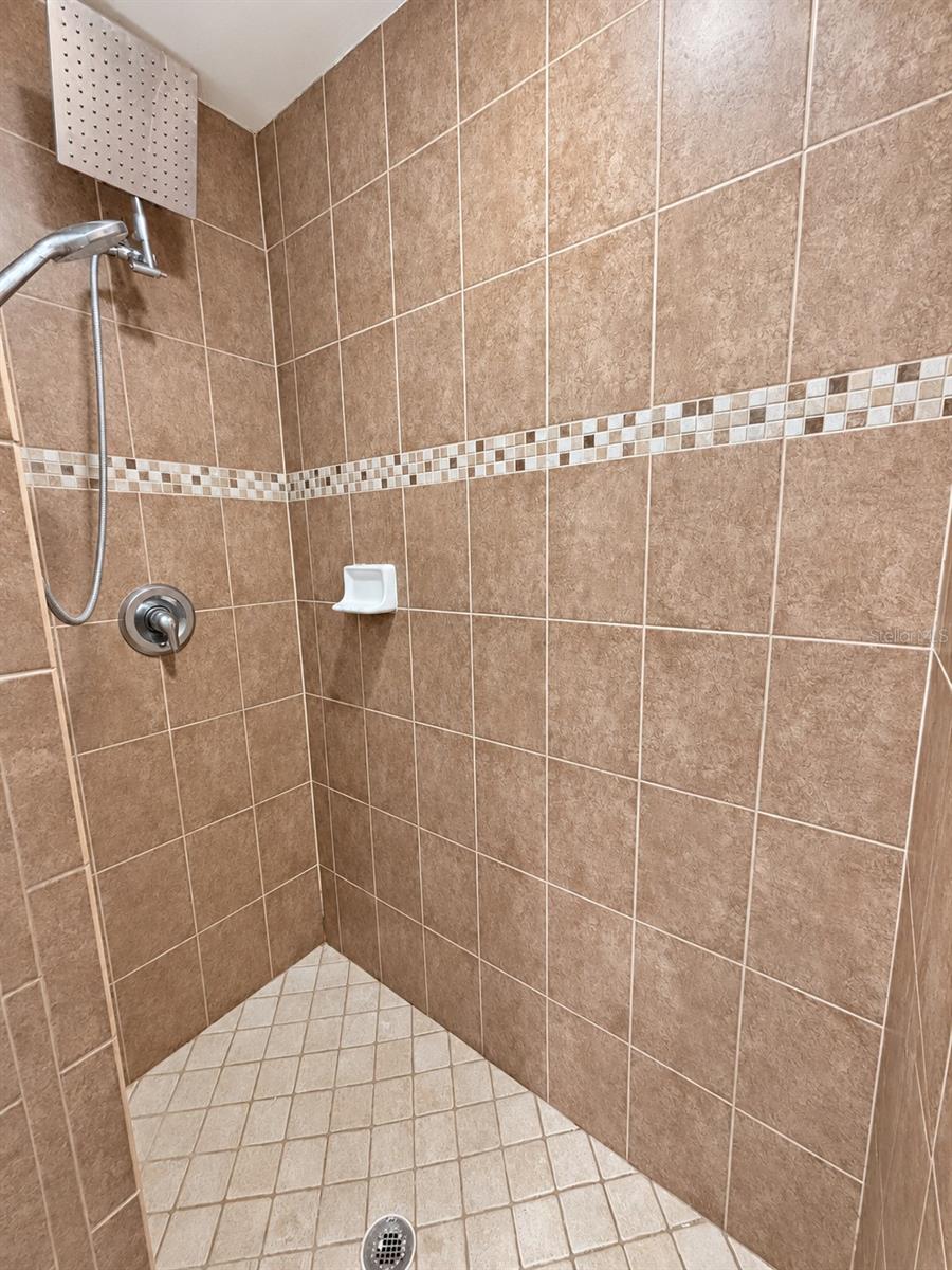 8439 Glover Ave Property Photo 12