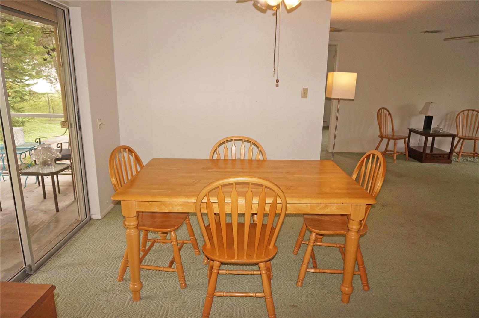 2274 Lakeshore Cir Property Photo 8