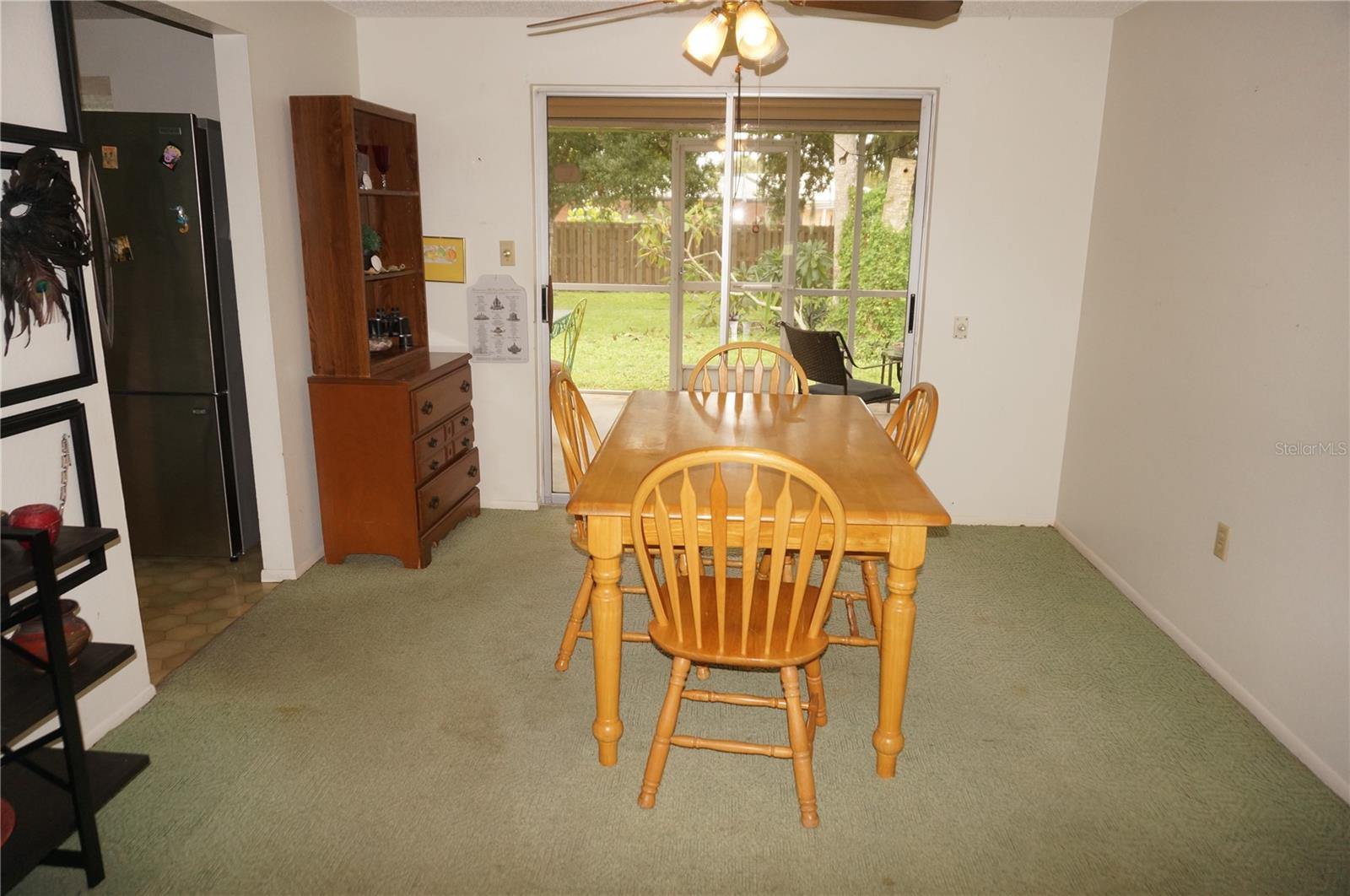 2274 Lakeshore Cir Property Photo 9