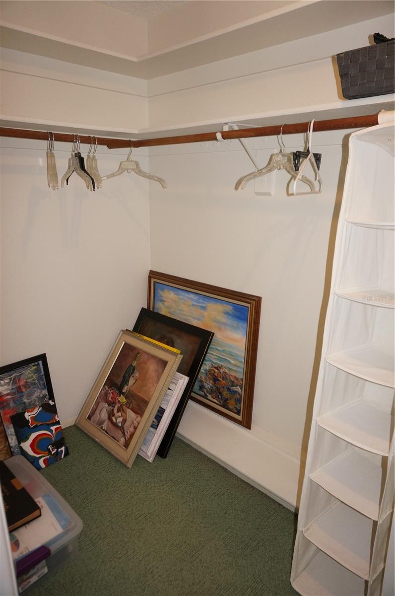 2274 Lakeshore Cir Property Photo 14