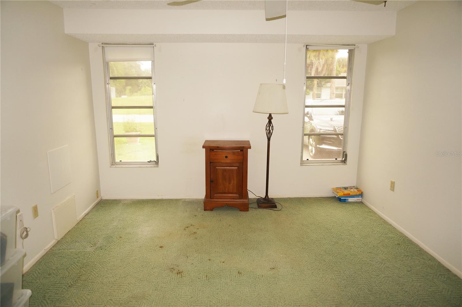 2274 Lakeshore Cir Property Photo 17
