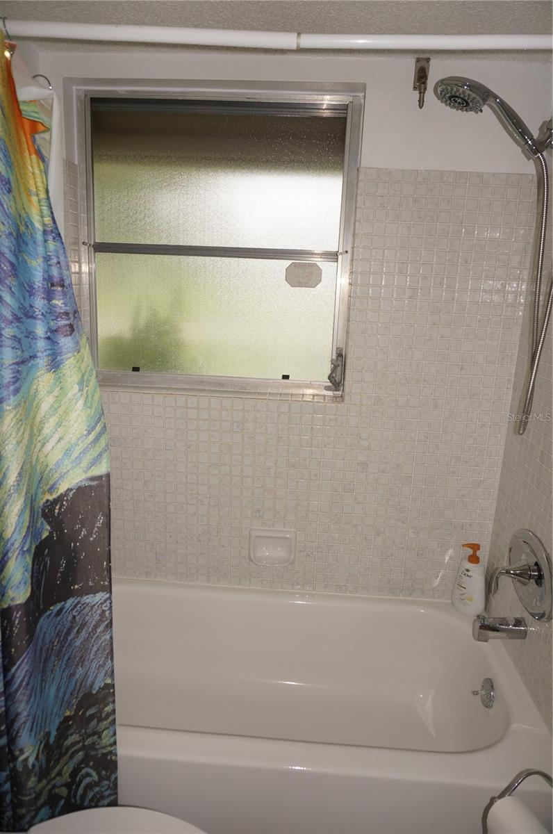 2274 Lakeshore Cir Property Photo 19