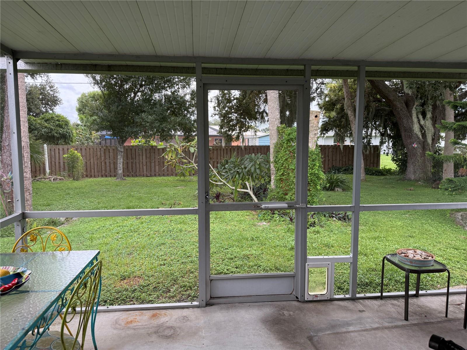 2274 Lakeshore Cir Property Photo 32
