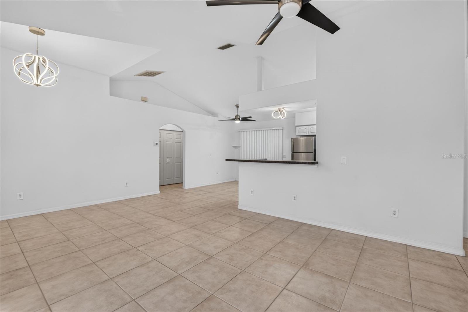 2184 Onondaga Ln Property Photo 17