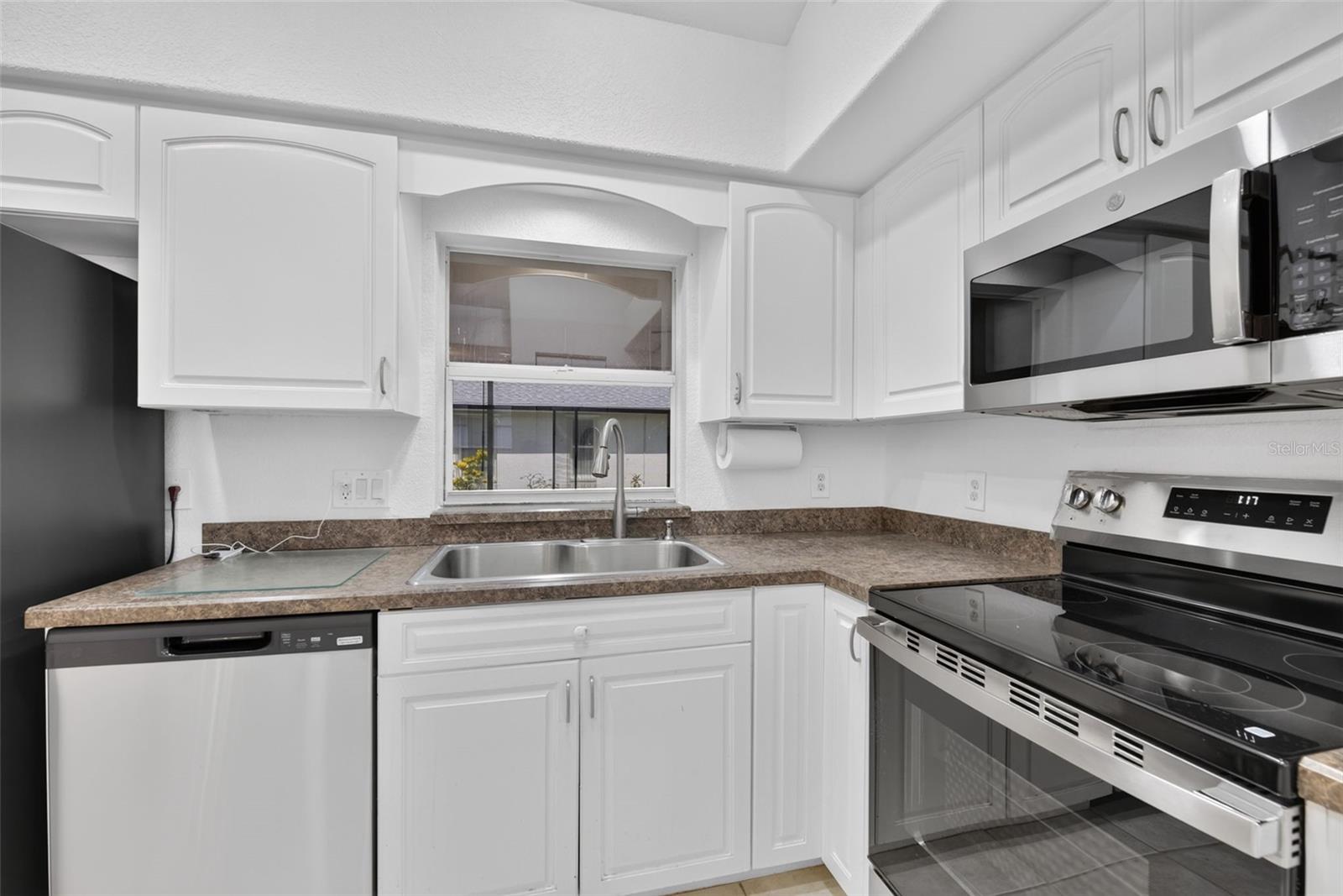 2184 Onondaga Ln Property Photo 20