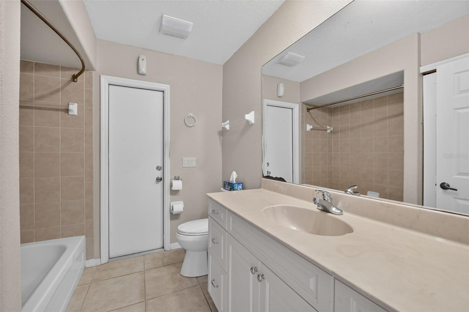 2184 Onondaga Ln Property Photo 21
