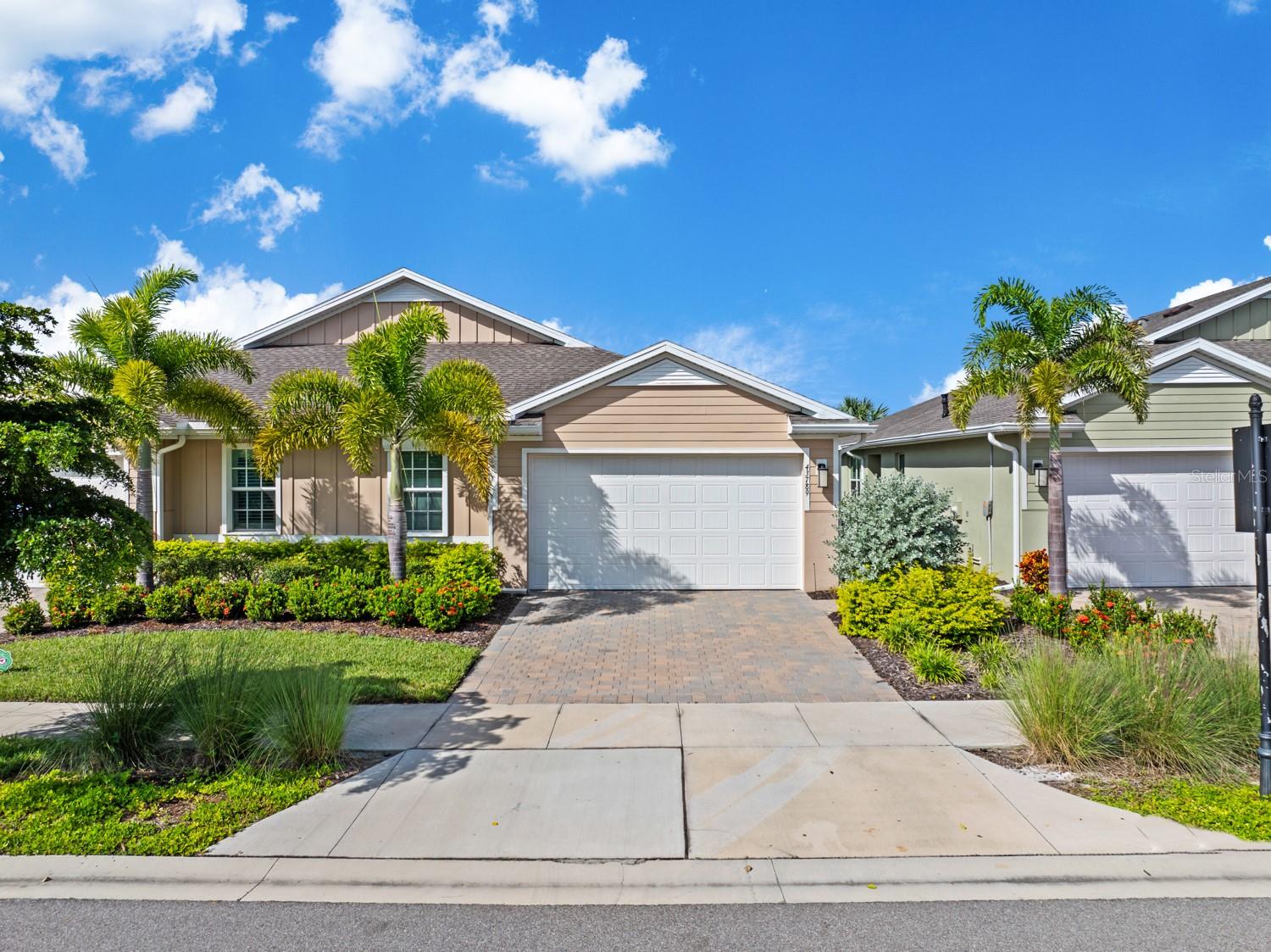43789 Sparrow Dr Property Photo
