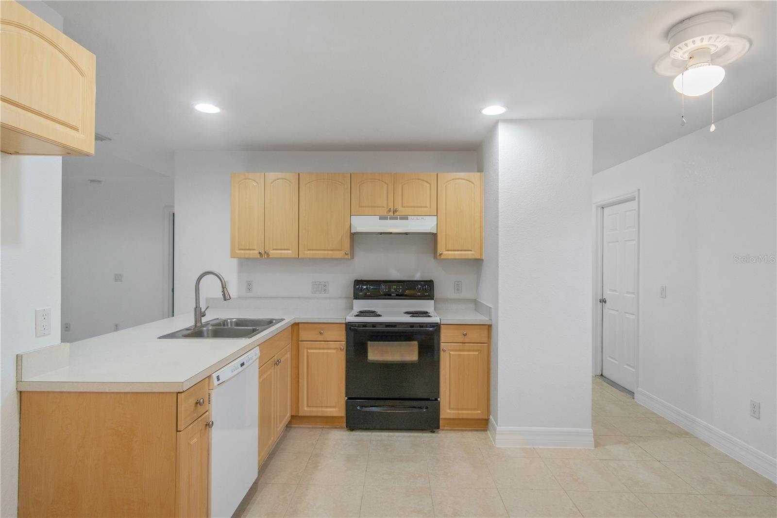 17433 Harris Ave Property Photo 13