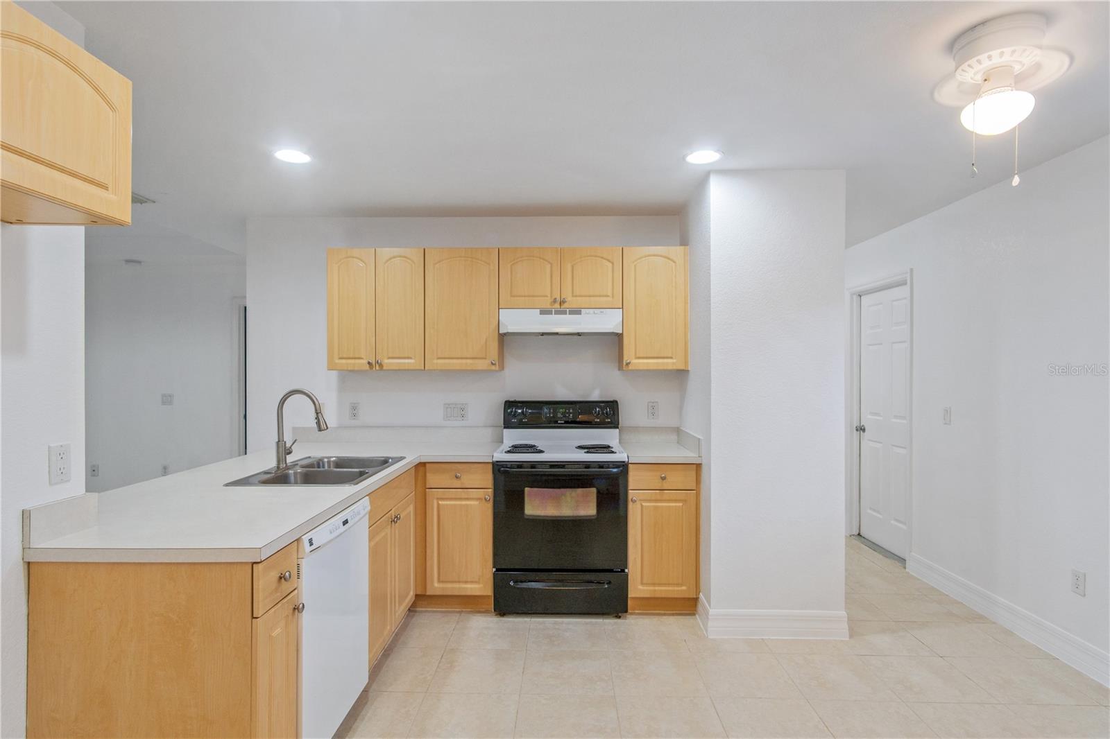17433 Harris Ave Property Photo 14
