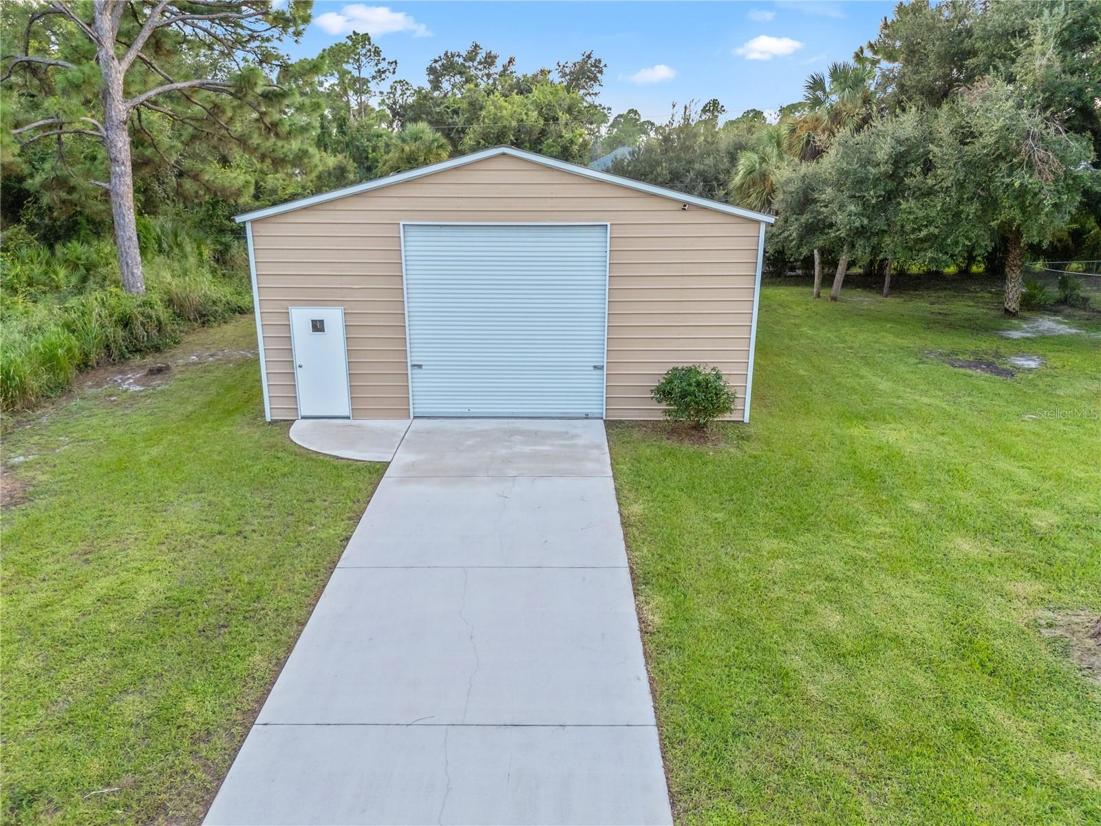 17433 Harris Ave Property Photo 48