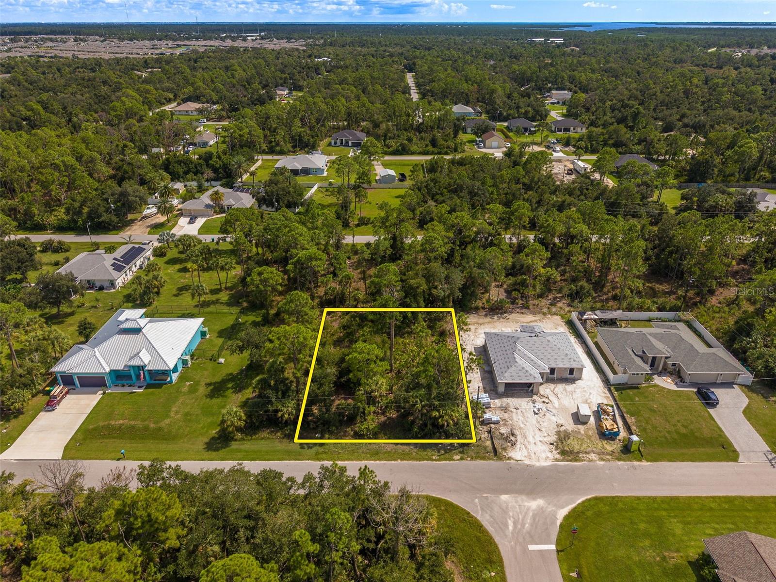 1252 Adalia Ter Property Photo 3