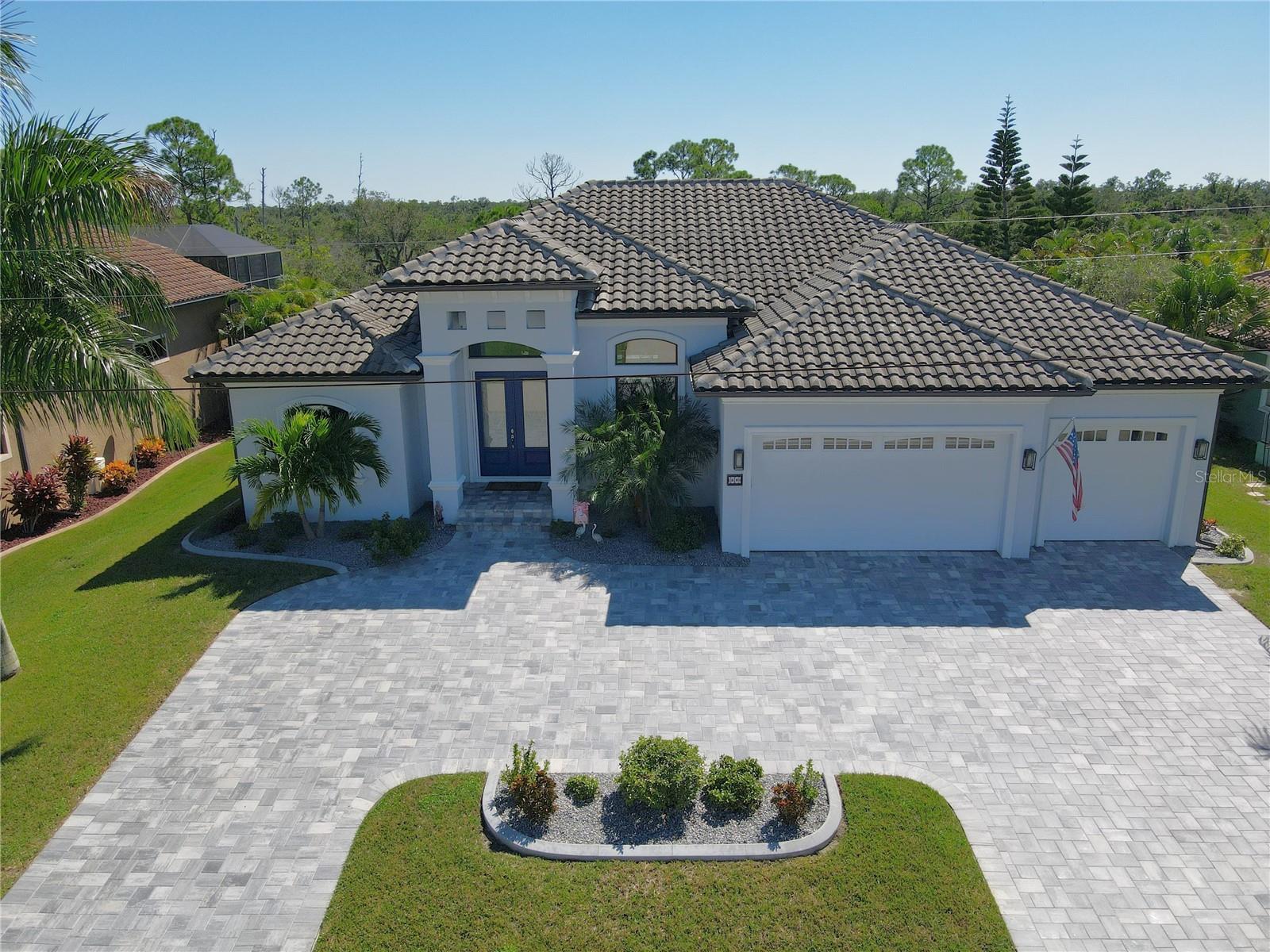 319 Trieste Dr Property Photo 1