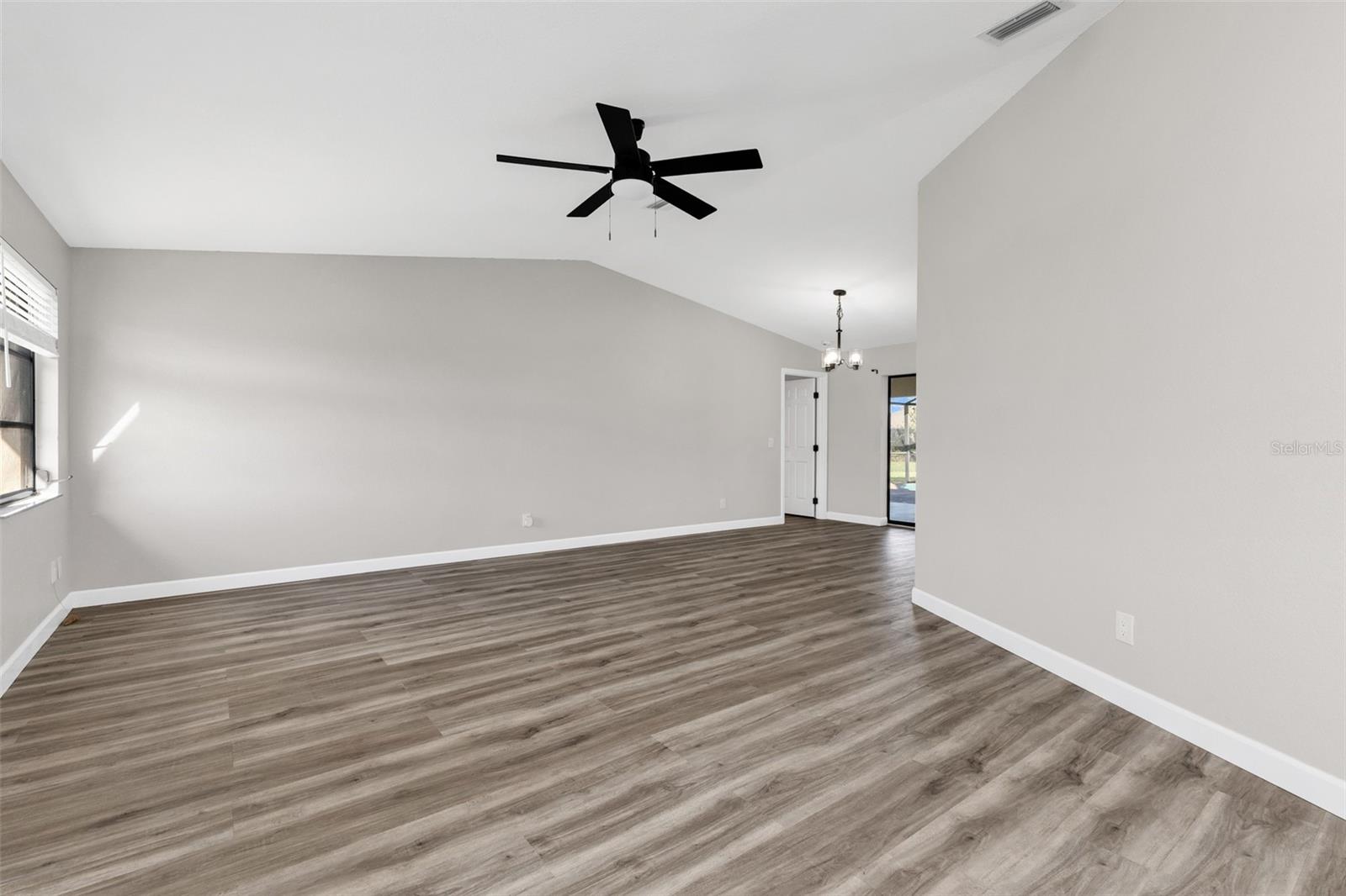 25484 Terrain Ln Property Photo 9