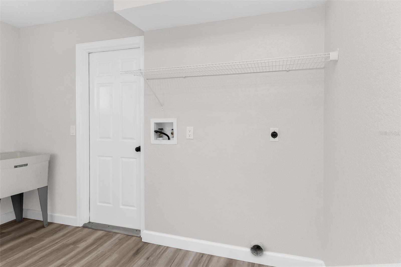 25484 Terrain Ln Property Photo 23