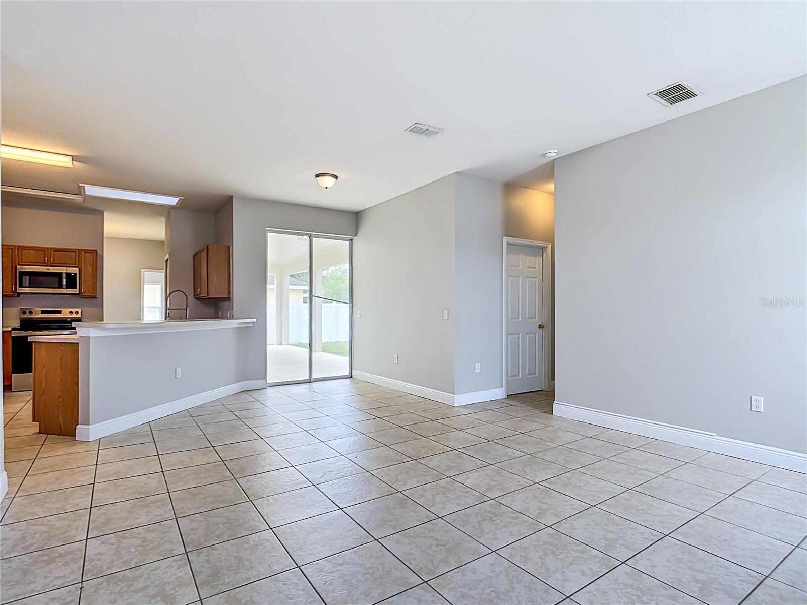 939 Gascony Ct Property Photo 8