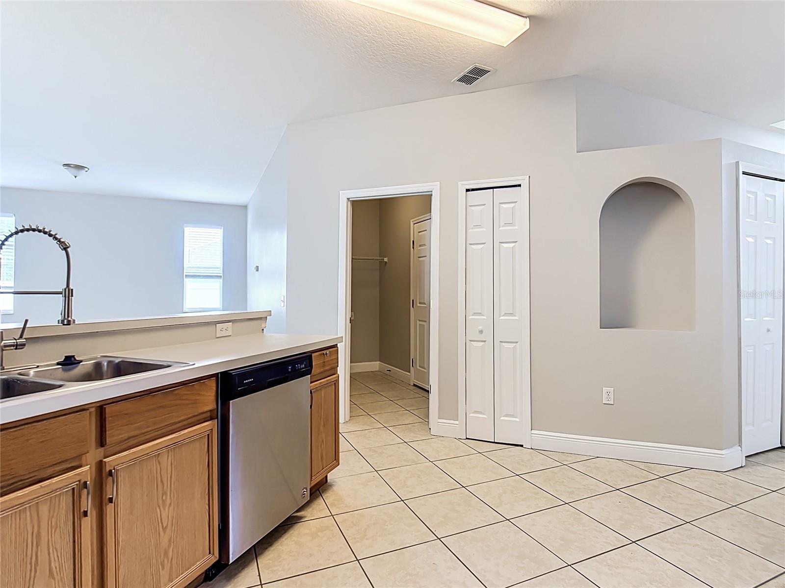 939 Gascony Ct Property Photo 12