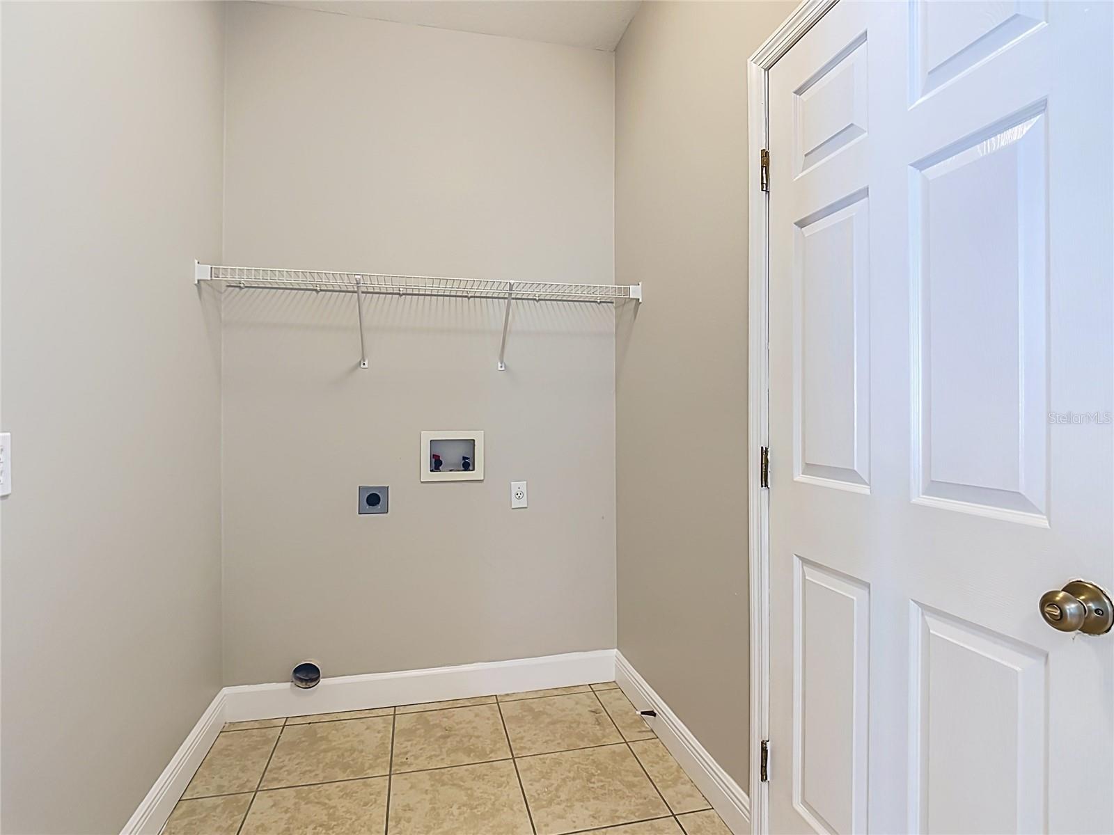 939 Gascony Ct Property Photo 13