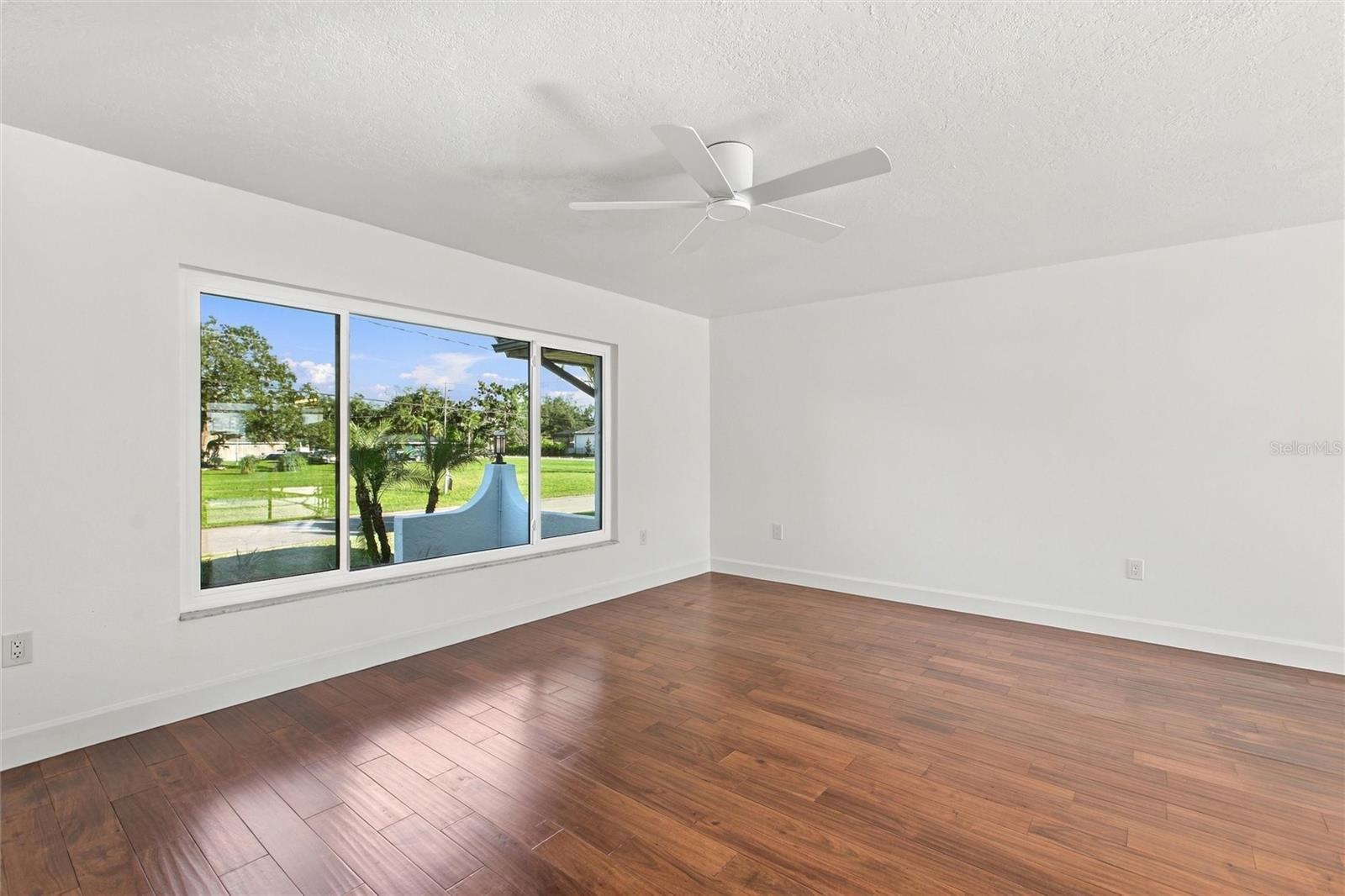 511 Bonito Ave Property Photo 6
