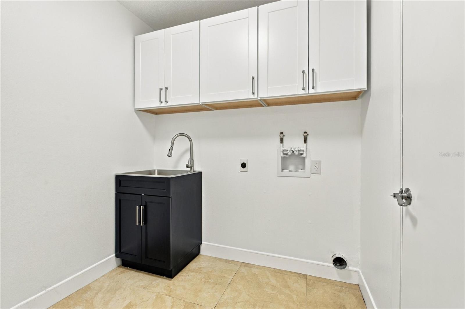 511 Bonito Ave Property Photo 23
