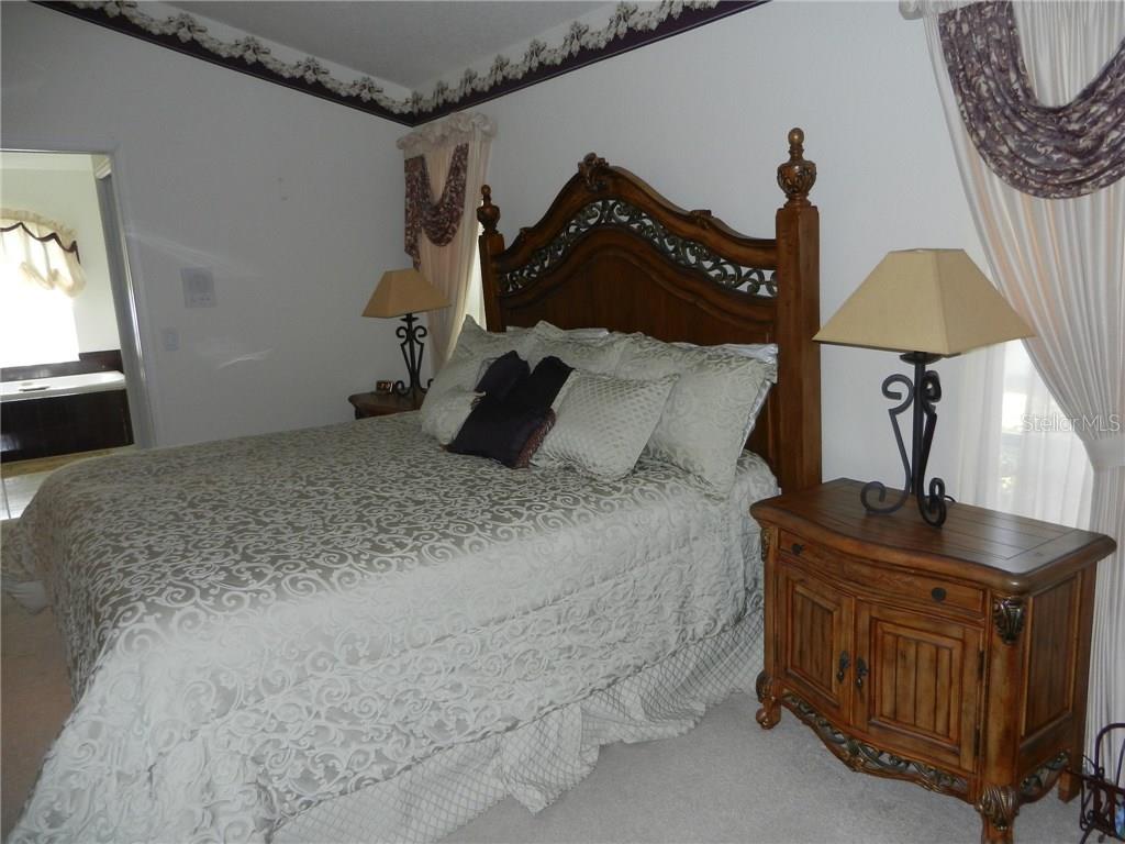 589 Rotonda Cir Property Photo 12