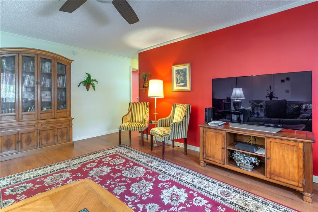 37 Oakland Hills Pl Property Photo 7