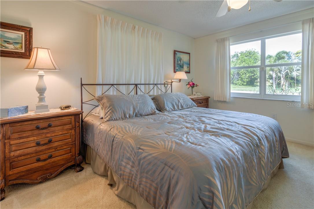 37 Oakland Hills Pl Property Photo 17