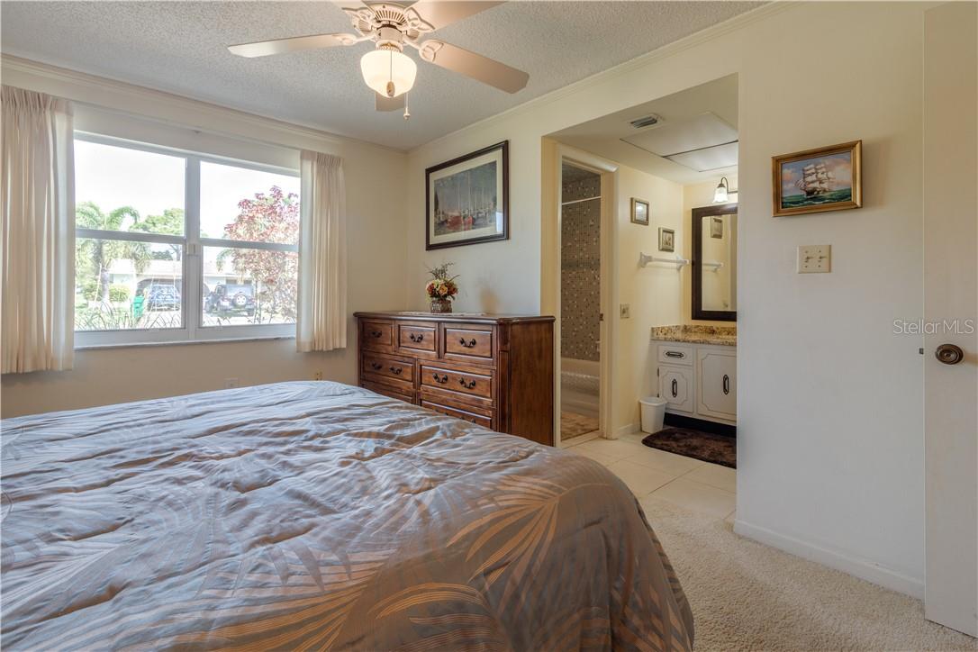 37 Oakland Hills Pl Property Photo 18