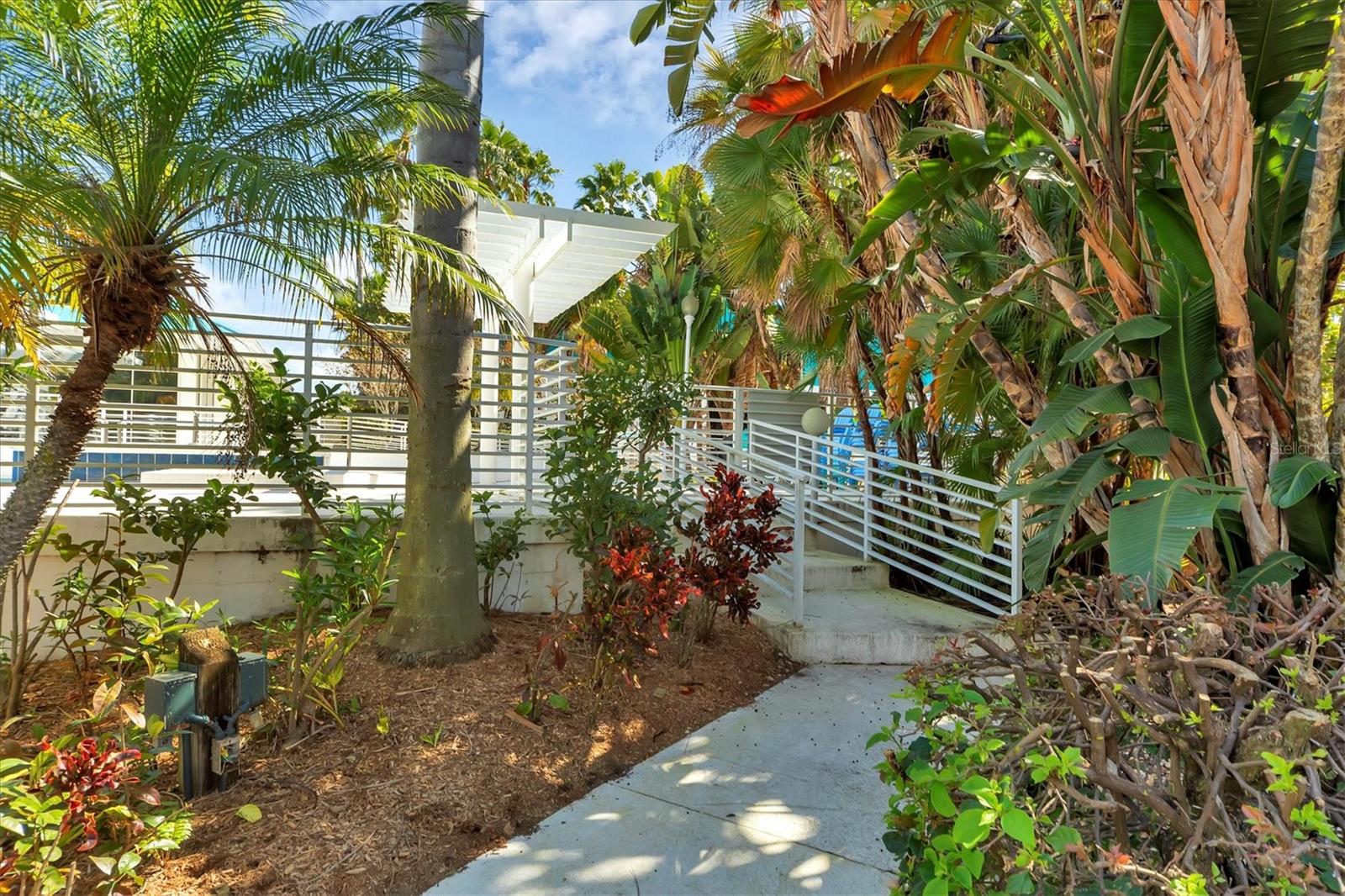8272 Harborside Cir Property Photo 27