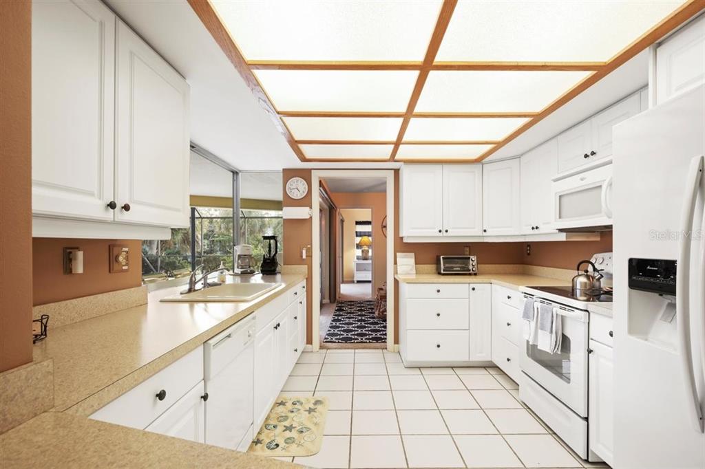 500 Green Dolphin Dr S Property Photo 12