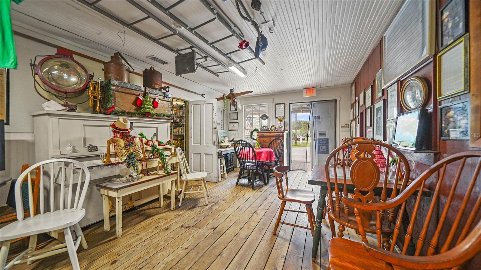 D6123033 Property Photo 7