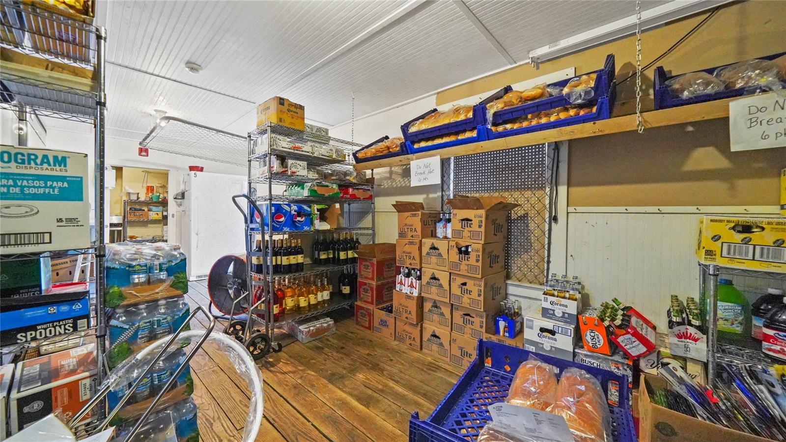 D6123033 Property Photo 8