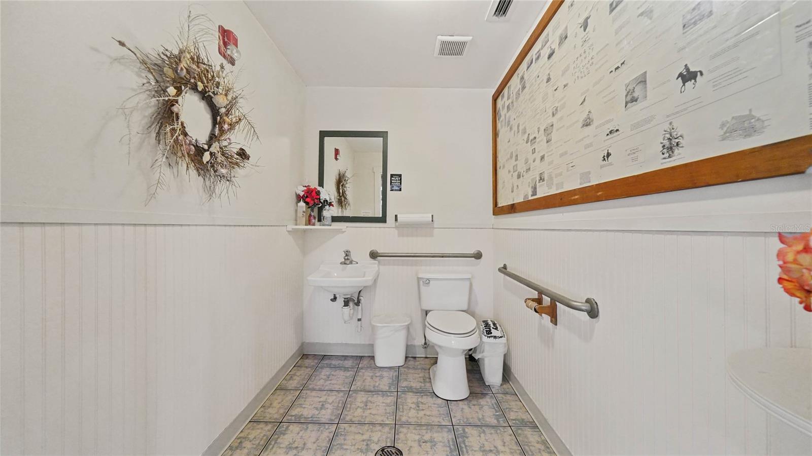 D6123033 Property Photo 21