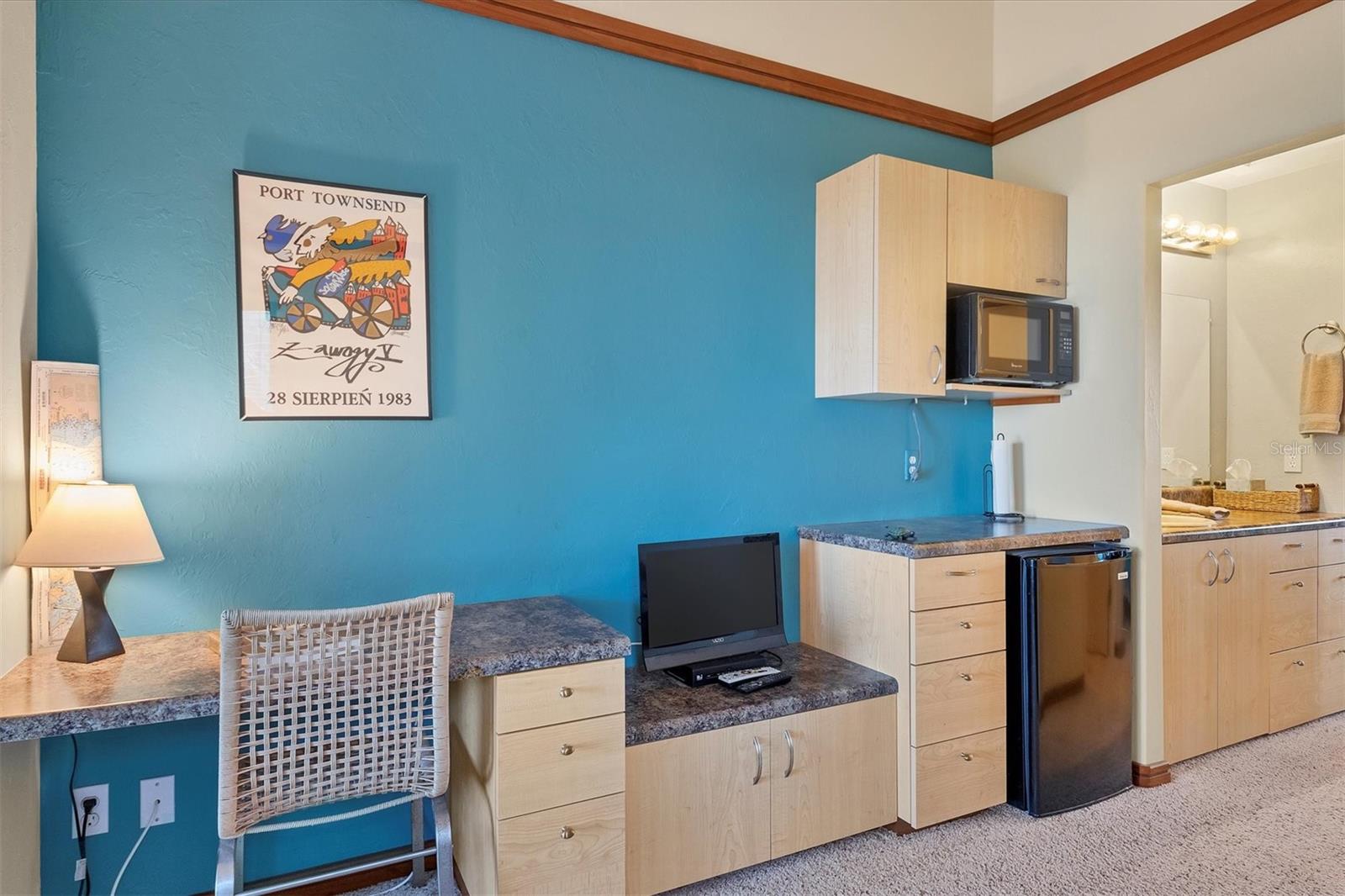 D6127068 Property Photo 36