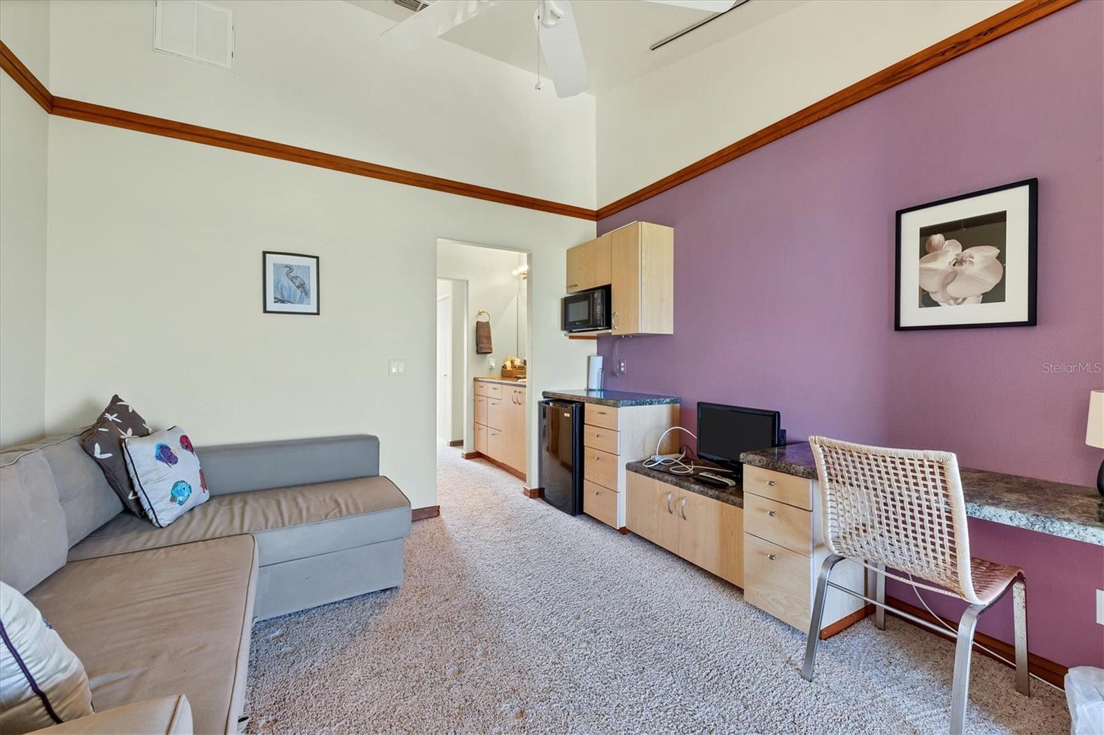 D6127068 Property Photo 46