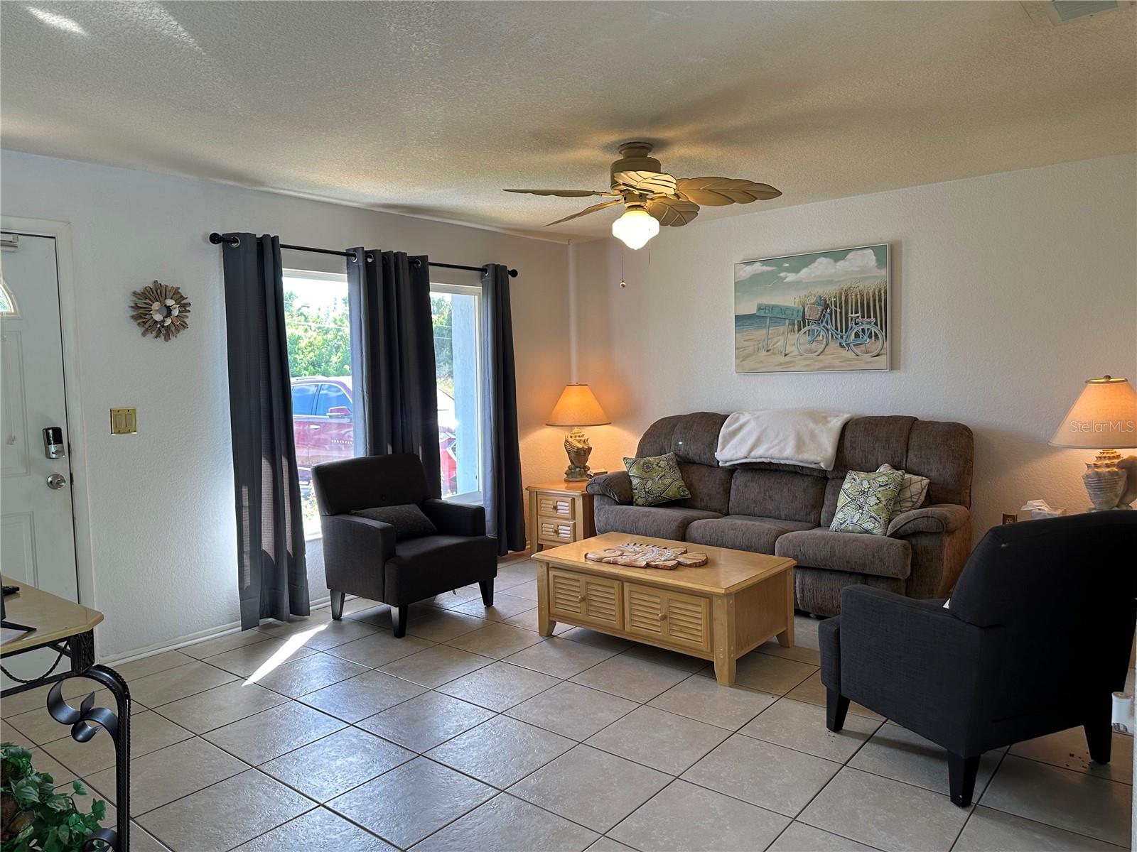 18625 Alphonse Cir Property Photo 3