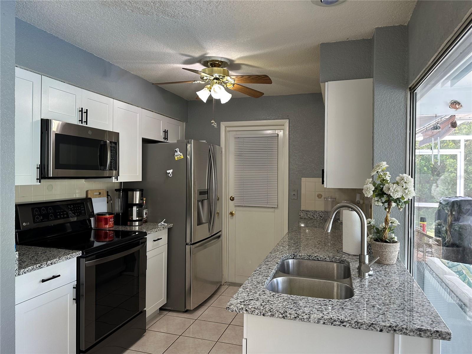 18625 Alphonse Cir Property Photo 5