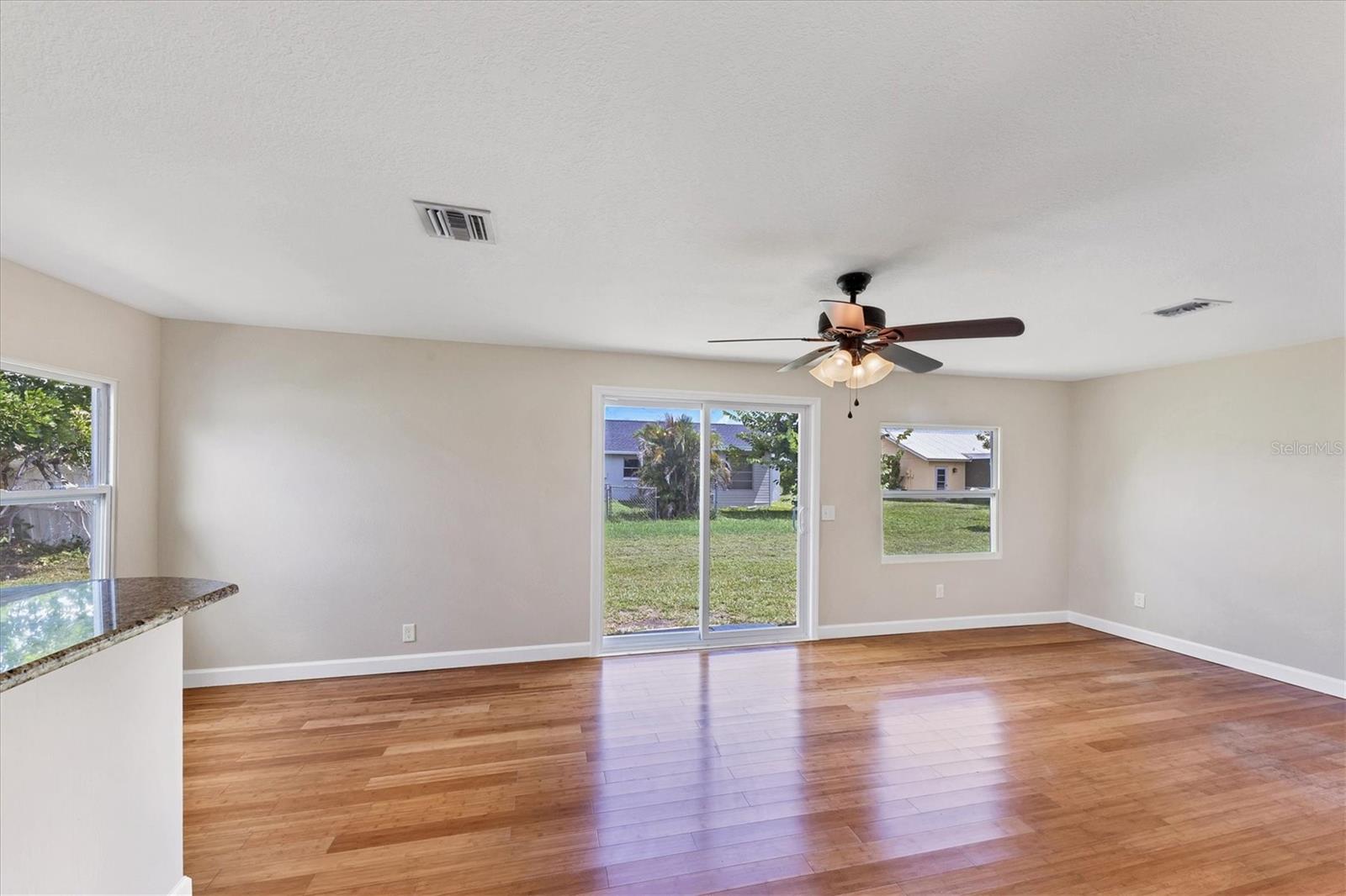 13564 Martha Avenue Property Photo 12