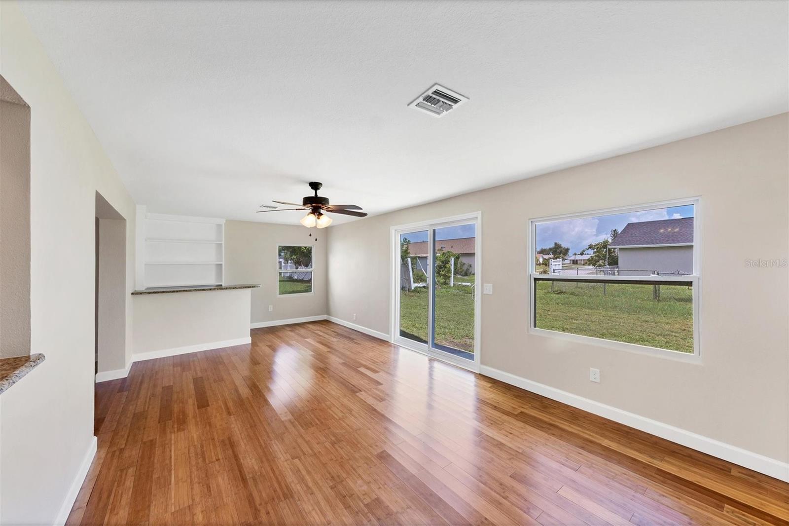 13564 Martha Avenue Property Photo 13