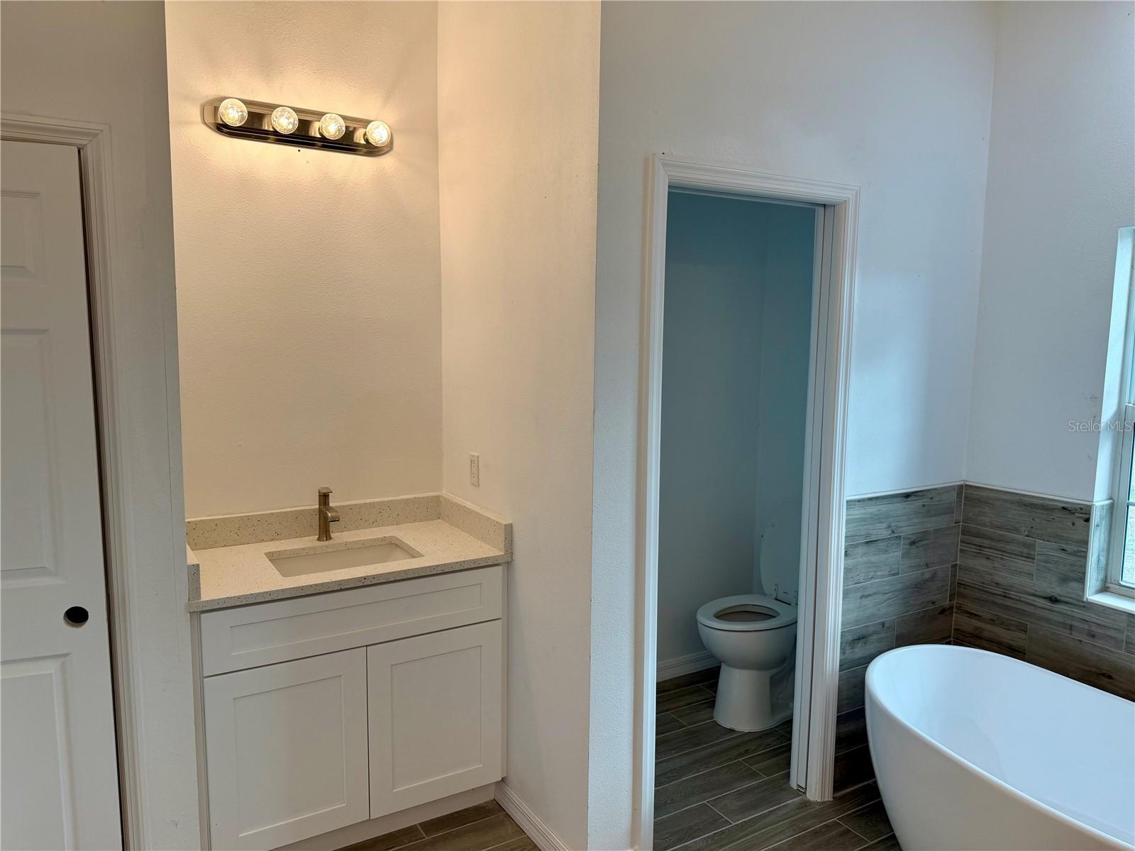 5462 Gagnon Ter Property Photo 16