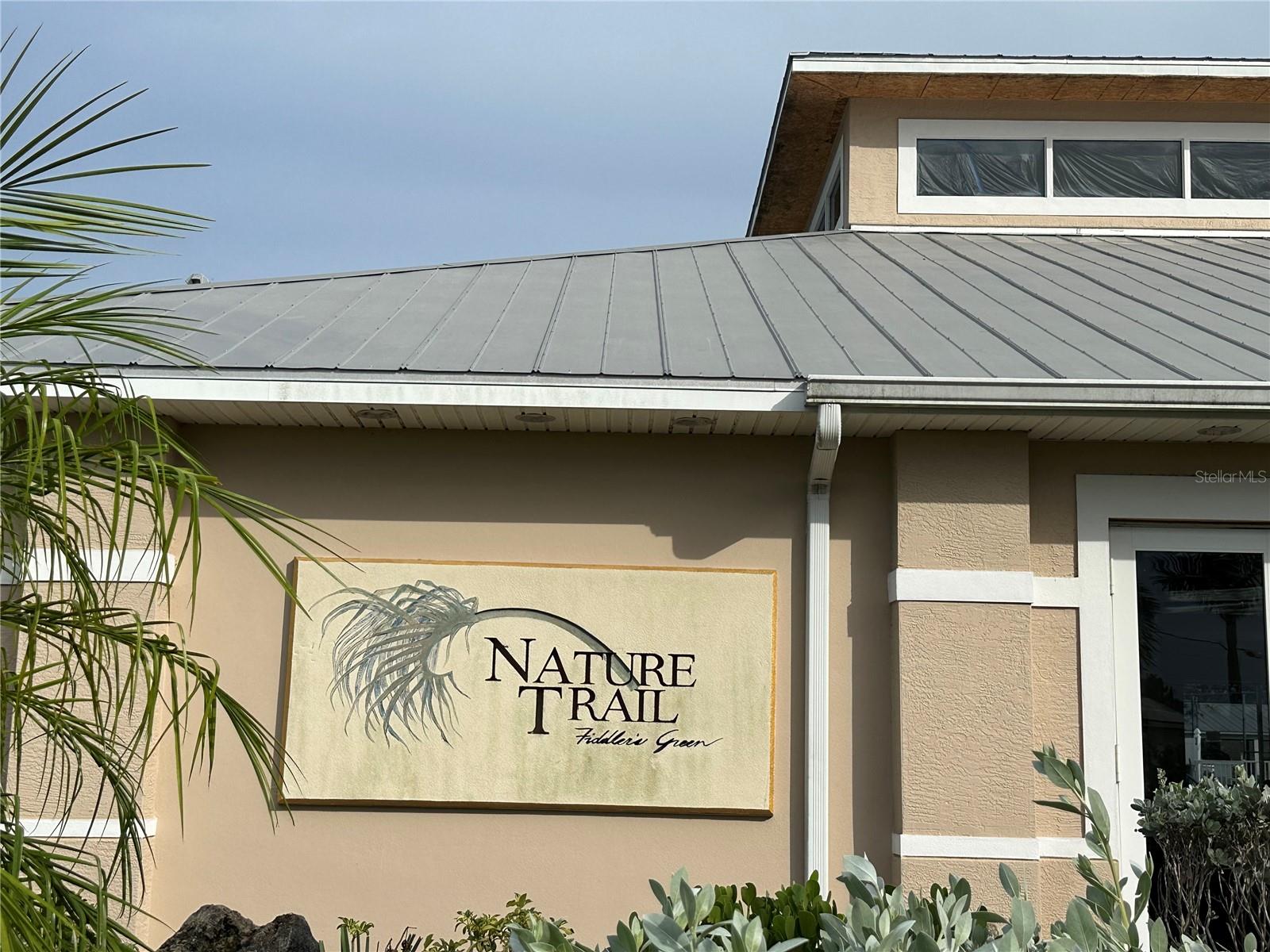 9550 Fiddlers Green Cir #105 Property Photo 3