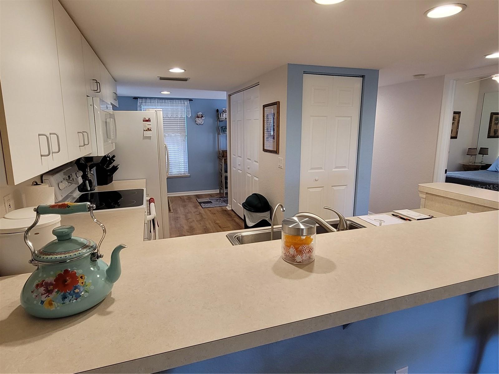 9550 Fiddlers Green Cir #105 Property Photo 8