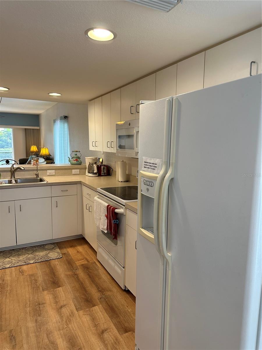 9550 Fiddlers Green Cir #105 Property Photo 11