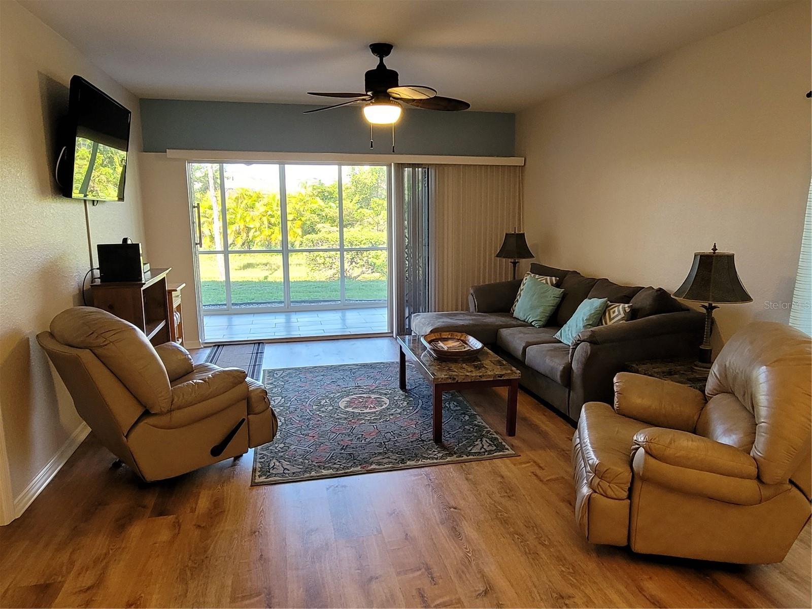 9550 Fiddlers Green Cir #105 Property Photo 16
