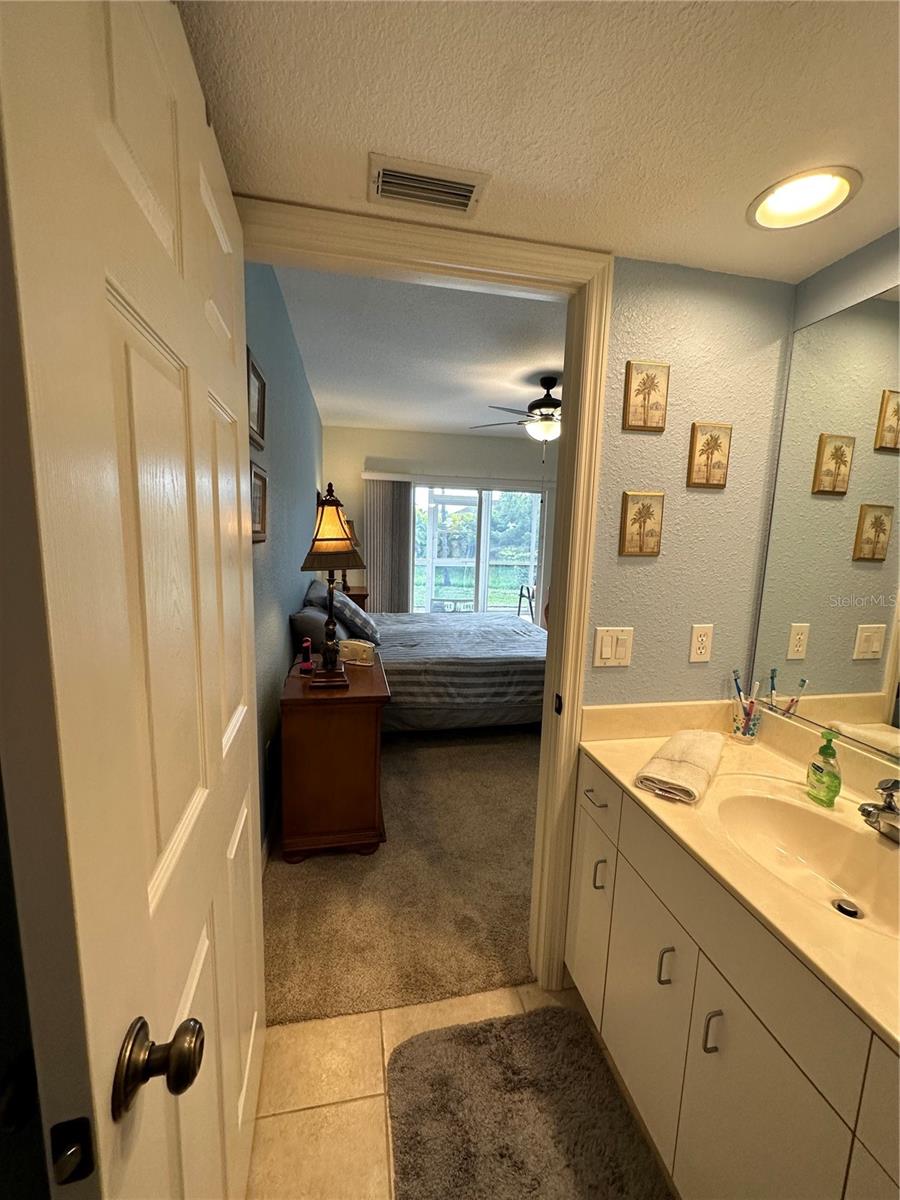 9550 Fiddlers Green Cir #105 Property Photo 23