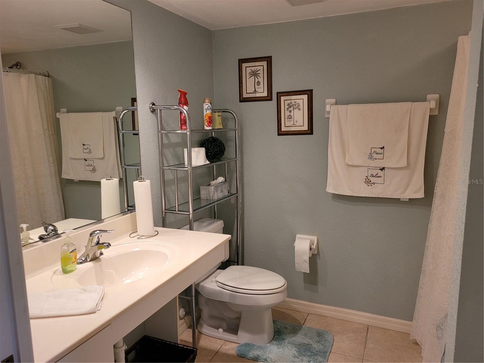 9550 Fiddlers Green Cir #105 Property Photo 26