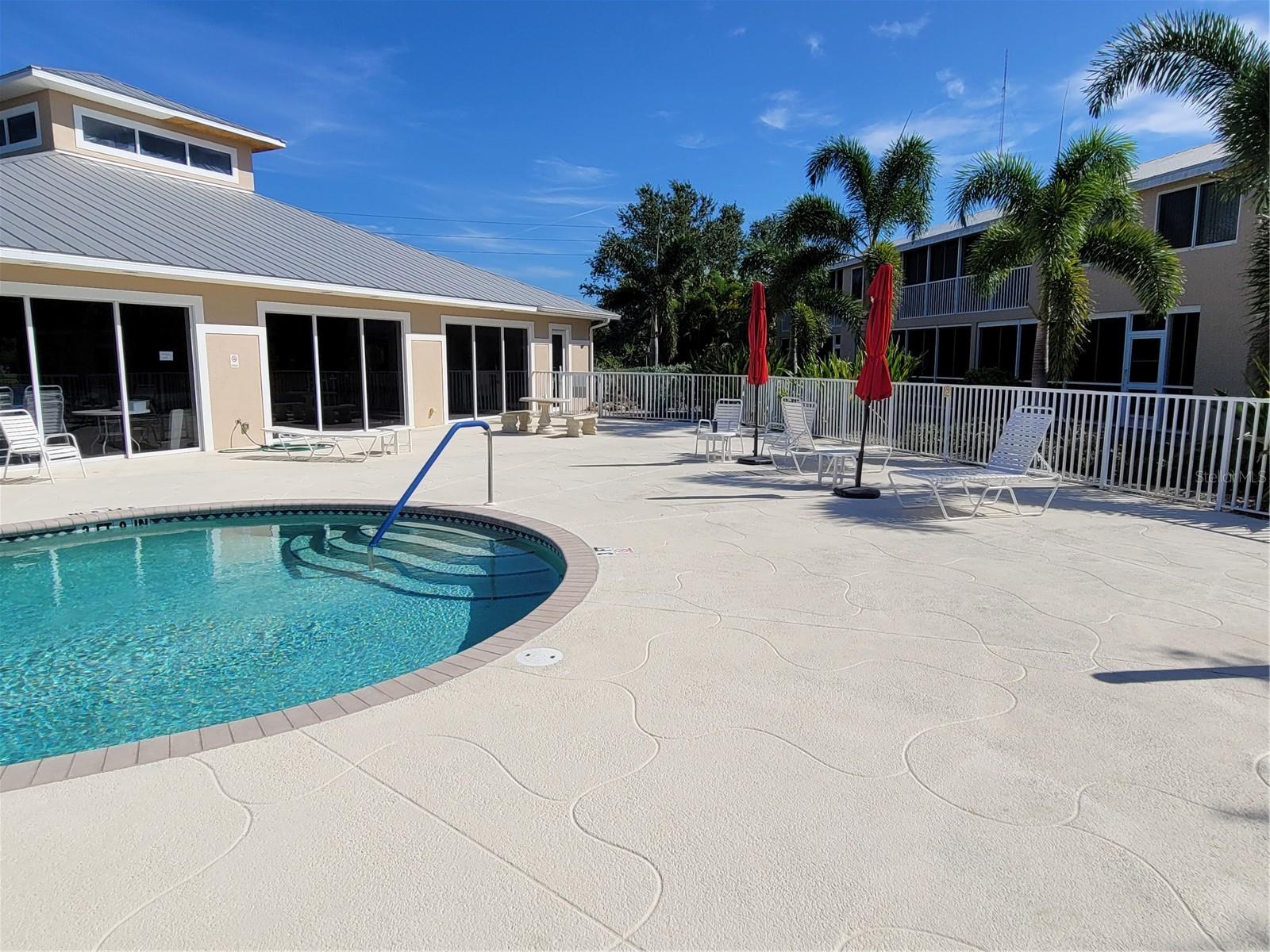 9550 Fiddlers Green Cir #105 Property Photo 32