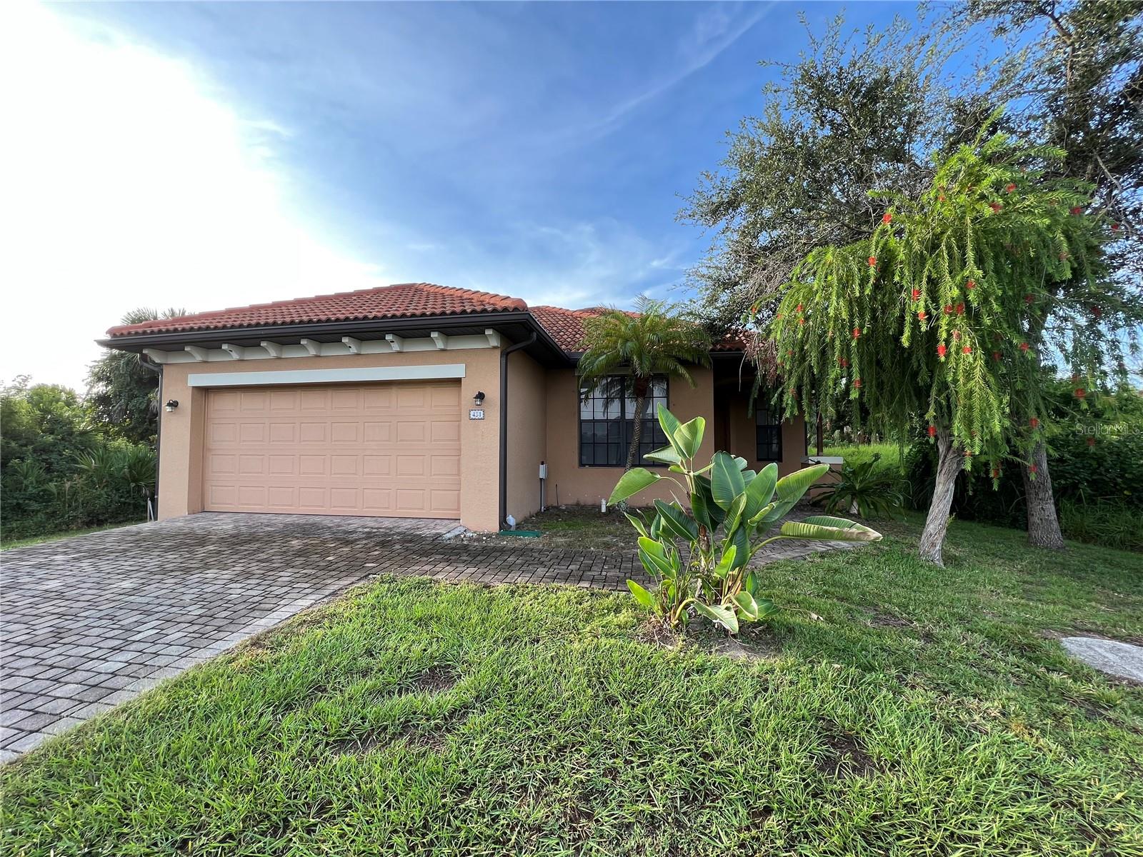431 Albatross Rd Property Photo 1